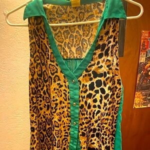 Green Trim Leopard Print Sleeveless Blouse